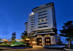 (1) Amaroossa Hotel Bogor